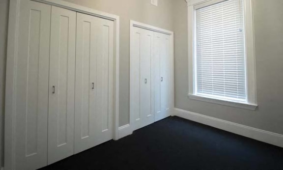 Plum 201 - bedroom 1