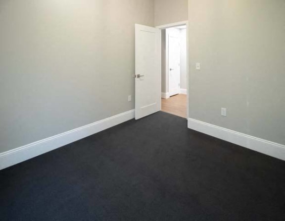 Plum 201 - bedroom 1