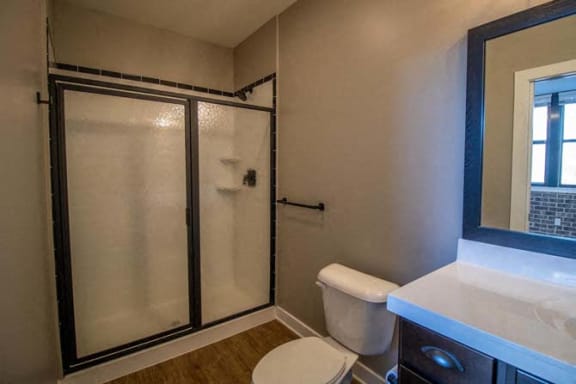 124-604 bathroom 1