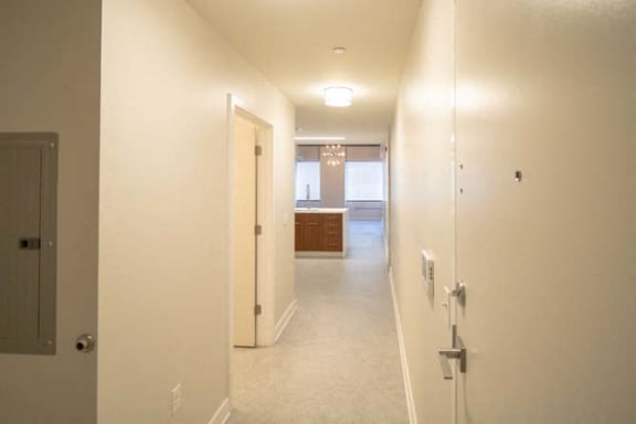116-201 entrance hallway
