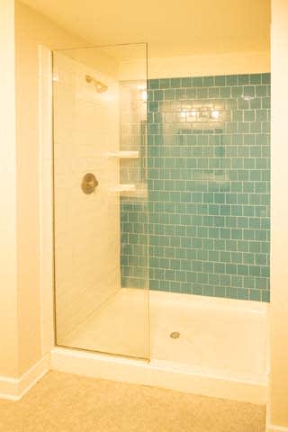 116-201 full bathroom
