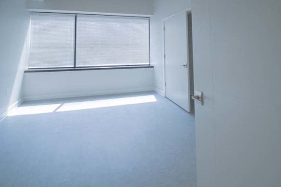116-505 bedroom