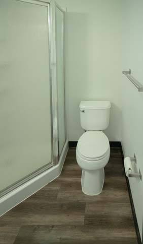 IH - 304 - bathroom