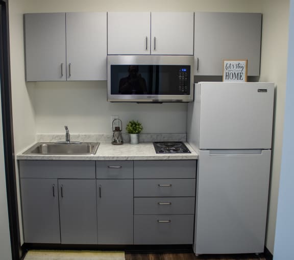 IH 307 - kitchen