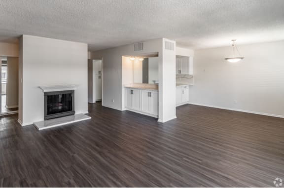 Dresden 1x1 Living and Dining Room