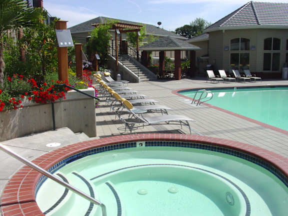 Modern Hot Tub at Wilsonville Summit Apartments, Wilsonville , OR
