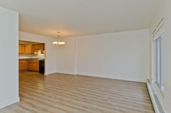 Laminate vinyl flooring