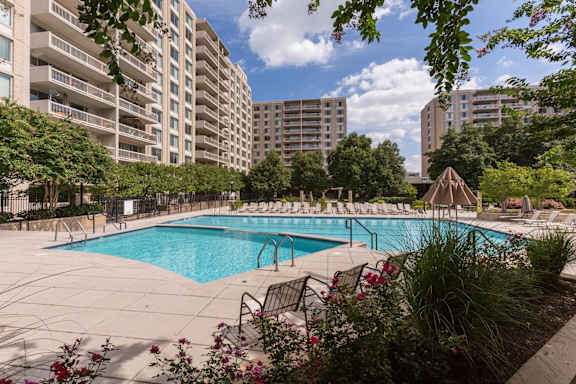 Work from home Apartments in National Landing VA for Rent