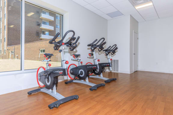 Peloton Bike And Training Space at 444 Park Apartments, Richmond Heights, Ohio