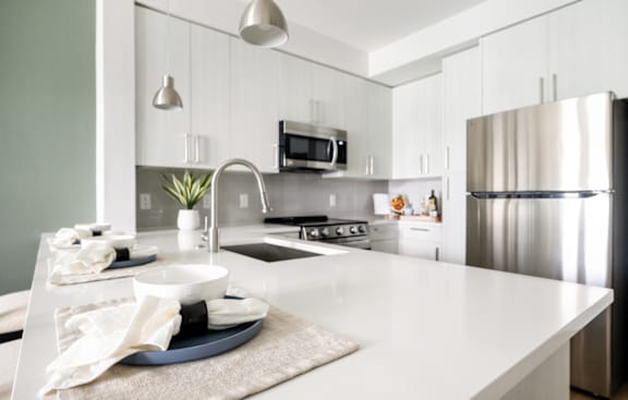 Modern Kitchens at Marquee Square Apartments in Tampa, FL
