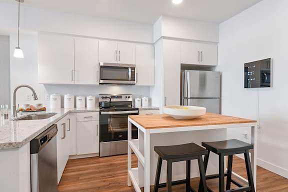 Modern Kitchens at The Huntington Luxury Apartments in Duarte CA