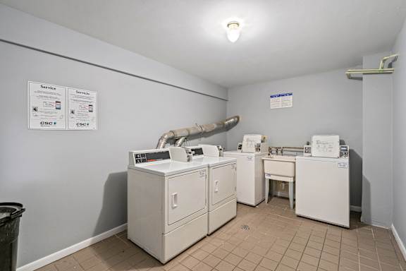 Modern Laundry Room at Hanover Park Blu Apartments, Illinois