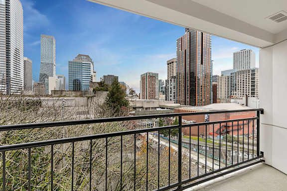 Balcony overlooking cityscape5 at AVIA on Pike Street, Seattle