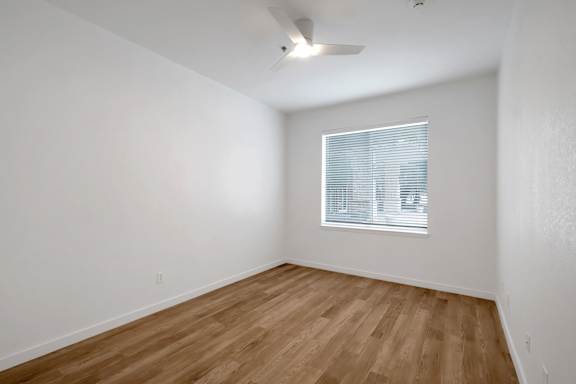 Room with ceiling fan1 at AVIA Apartments On Alpha, Dallas