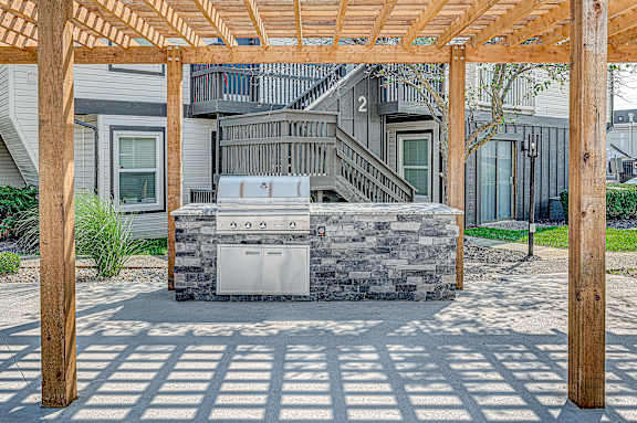 Wooden Patio Pergola at Avia Lofts at Founders Road, Indianapolis, IN