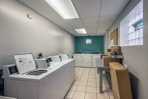 Sheridan Terrace Laundry Room
