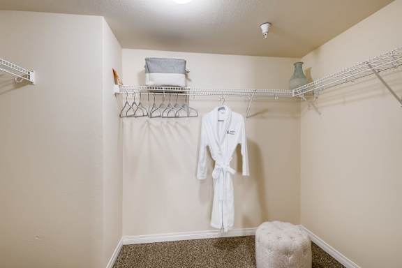 Closet at Vancouver Pointe, Washington