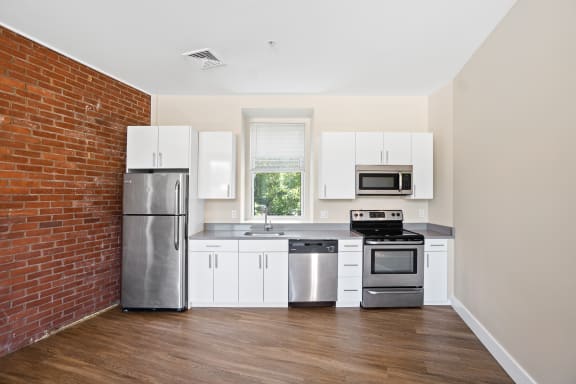 Taymil 125 Charles Apartment Homes Kitchen