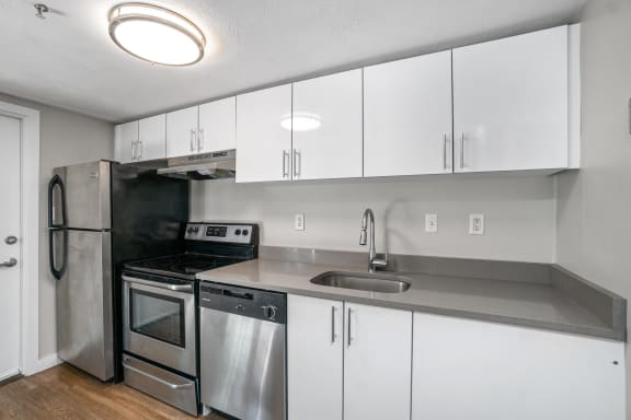 Taymil Charles Landing Apartment Homes Kitchen