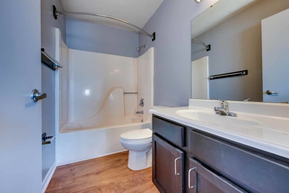 Viking Bedroom 1 Ensuite