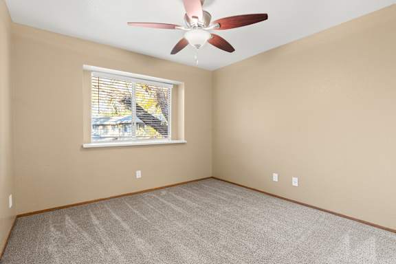Unfurnished Bedroom at Redwood Cove Apartments, Chico, CA 95928