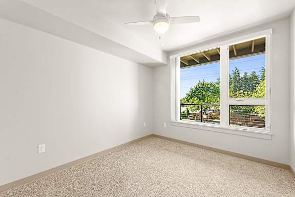 Room with Natural Light at Terracina Vista, Oregon