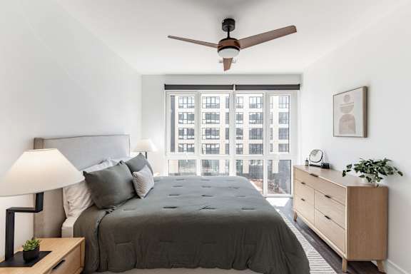 A bedroom with a bed at Anthem House Apartments, Huntsville, AL 35806