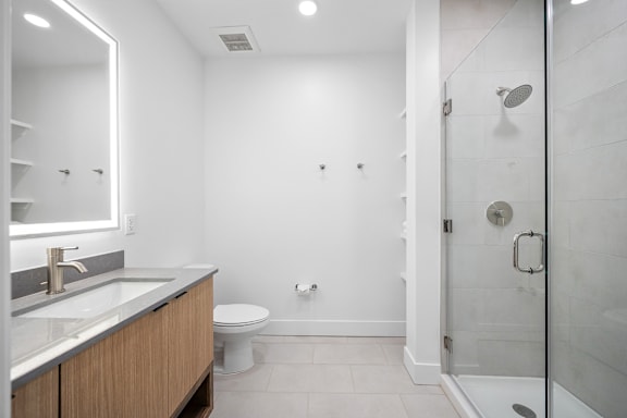 Spacious Bathrooms at Anthem House Apartments, Huntsville, AL
