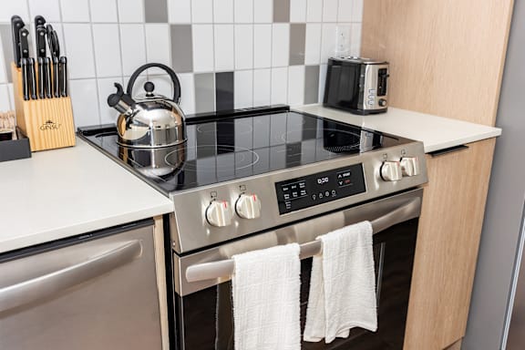 Electric Appliances at Anthem House Apartments, Huntsville, AL 35806