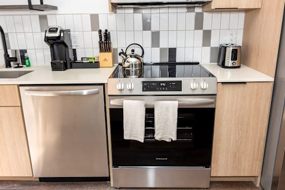 White Appliances In Kitchen at Anthem House Apartments, Huntsville, AL