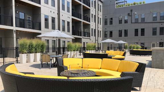 Courtyard at 1400 Russell Apartments, Missouri