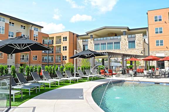 Pool patio at 5300 Centre, Missouri, 63376