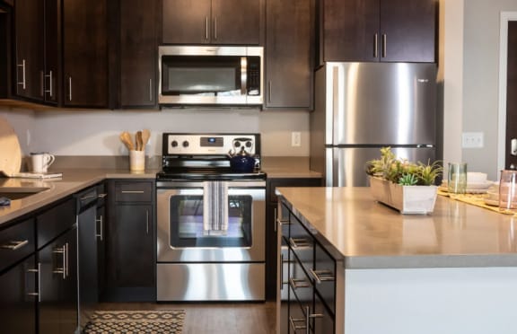Stainless Steel Appliances at One Glenn Place Apartments