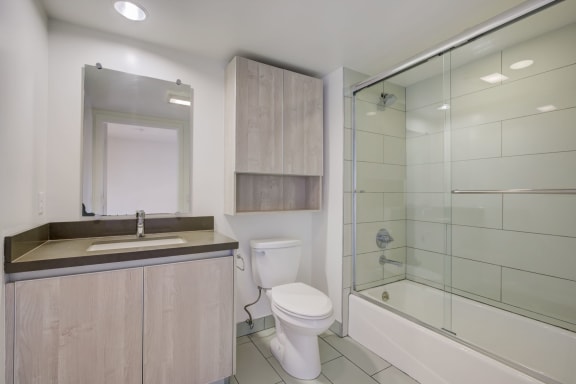 En Suite Bath with Tub/Shower combo
