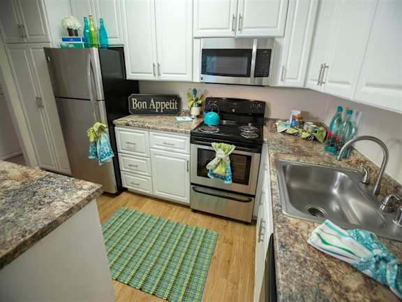 Model home kitchen at Abby Creek Apartments, Carmichael California