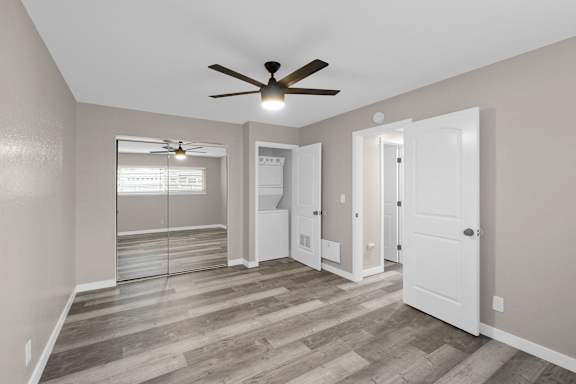 Unfurnished Living Area at Hamilton Courtyard Apartments, Costa Mesa