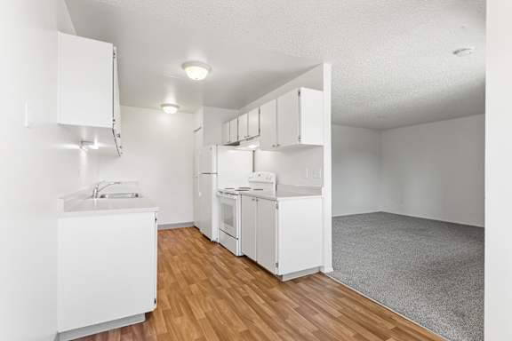Open Concept Kitchen at Garden Villa Apartments, Oregon, 97266