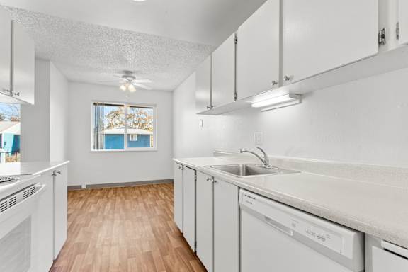 Open Kitchen at Garden Villa Apartments, Portland, 97266
