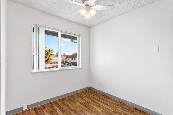 Vacant Room at Garden Villa Apartments, Portland, 97266