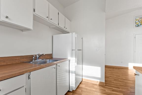 Modern Luxury Kitchen at Garden Villa Apartments, Portland