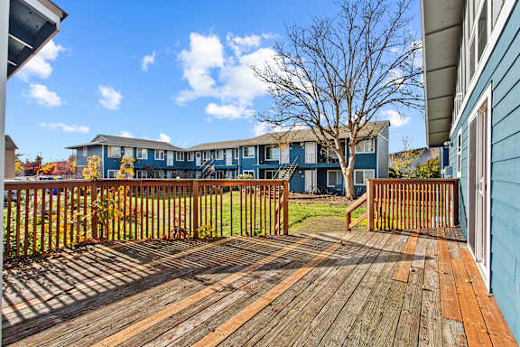 Outdoor Living Space at Garden Villa Apartments, Portland, OR