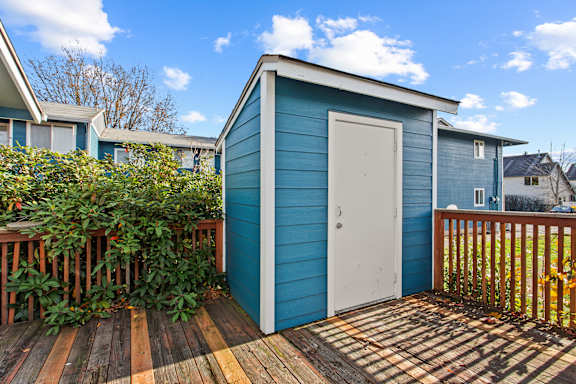 Residential Deck at Garden Villa Apartments, Portland, OR
