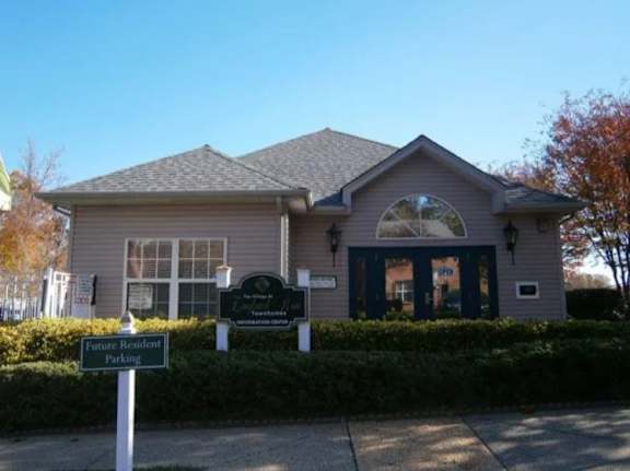 Building Exterior at The Village at England Run, Fredericksburg, VA