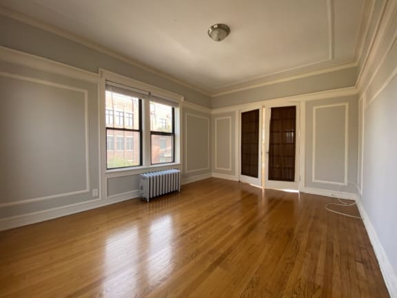 Chic wall and crown molding accents