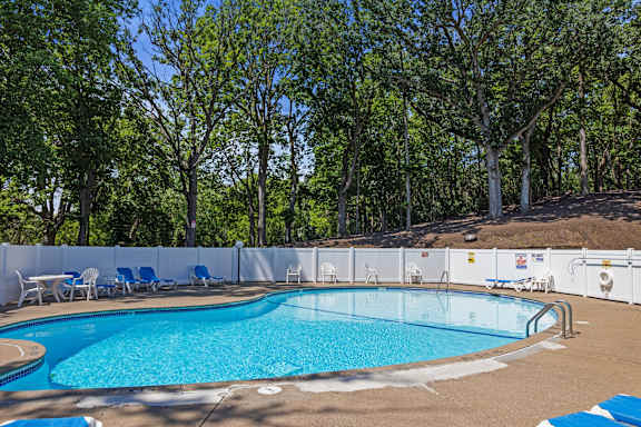 Swimming Pool at Heritage Hills Apartments, Minnesota, 55437