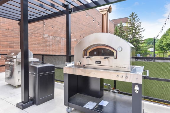 BBQ Stations at AIRE MSP Apartments, Minnesota, 55425
