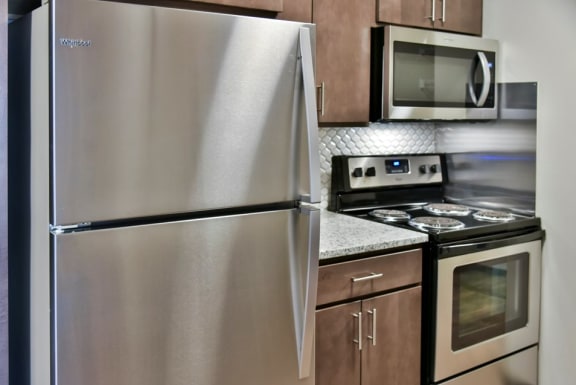 Energy Efficient Stainless Steel Appliances at Eagan Place Apartments