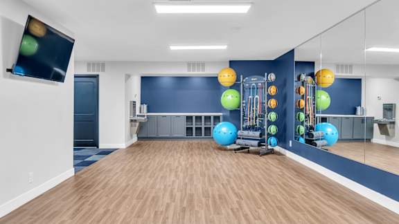 Fitness Center at Hillsborough Apartments, Roseville, MN