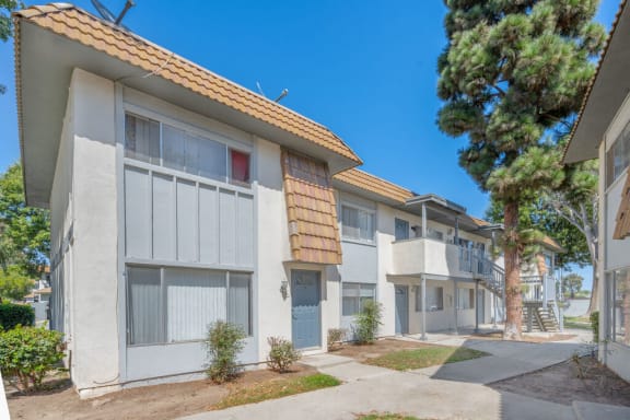 our apartments are located in the heart of the community at Ocean Villas, Oxnard, CA 93033