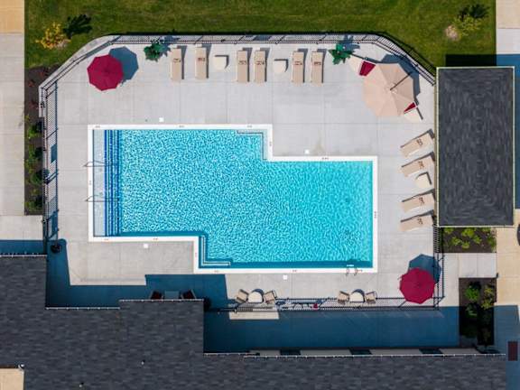 Large Swimming Pool - Aerial view